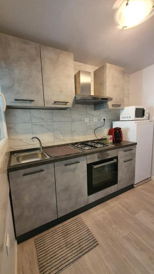 Appartement neuf dans maison Villargondran Extérieur photo